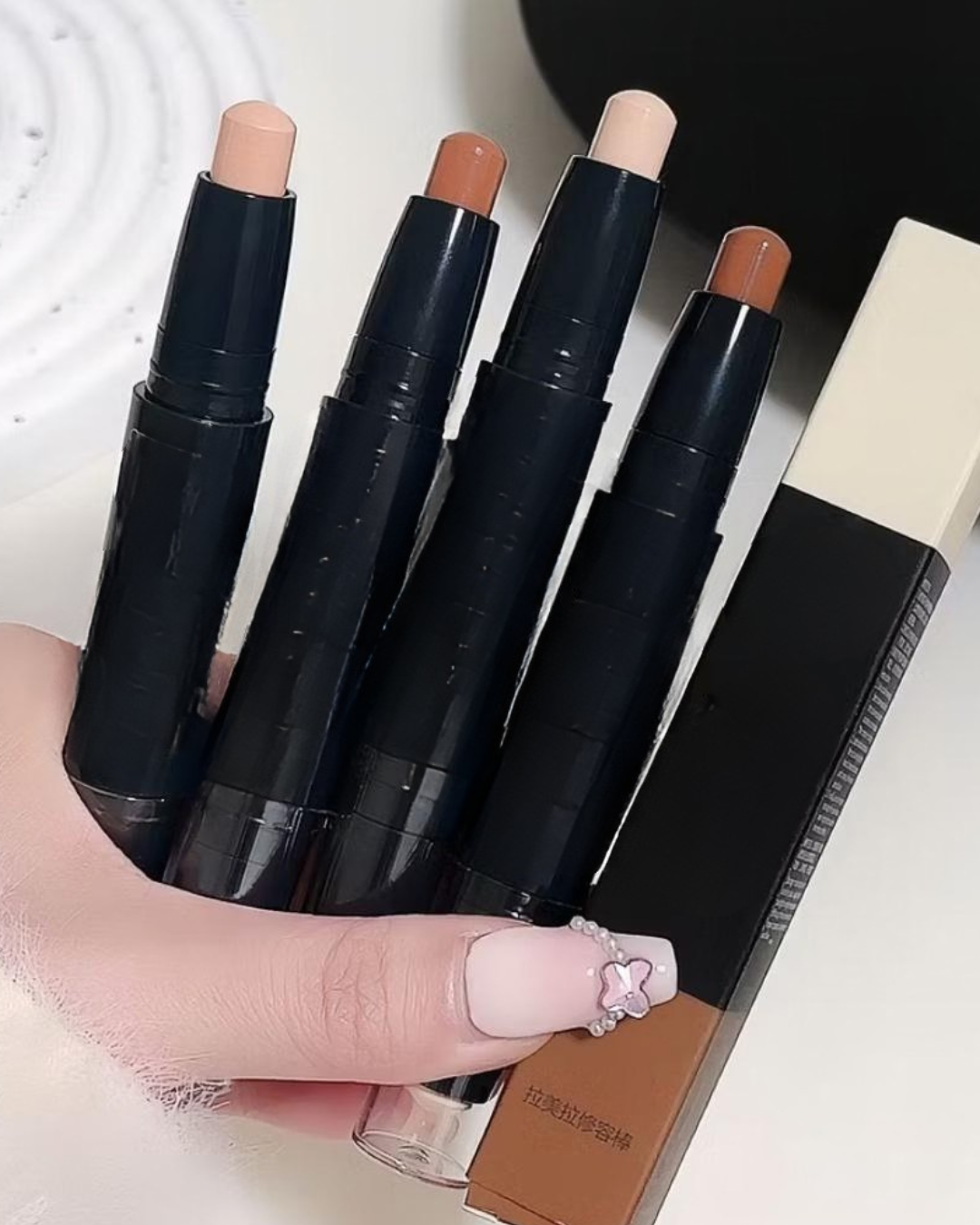 GlouUp Duo- Bastão de Contorno e Iluminação 2 em 1